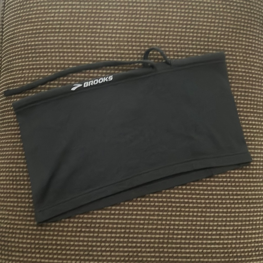 EUC Brooks adjustable neck warmer grey